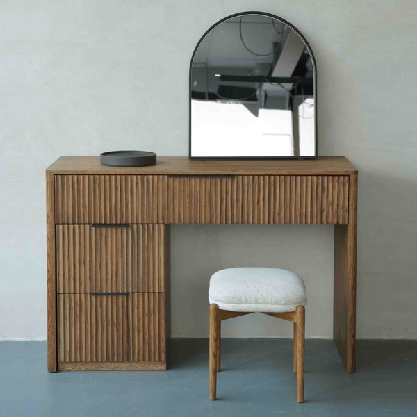 image of 2706 dressing table