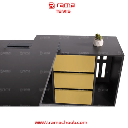 تصویر میز کارمندی تمیس