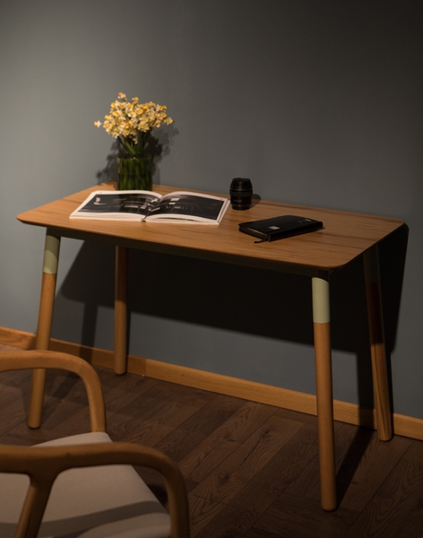 another image of Taba desk