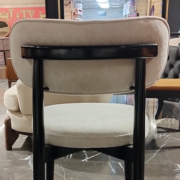 تصویر صندلی ناهارخوری نوبل