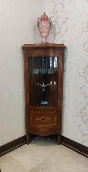 تصویر ویترین کنج ابرویی