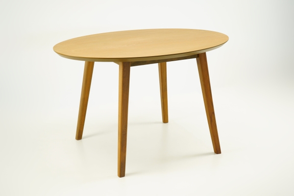 تصویر میز غذاخوری بیضی تصویر میز غذاخوری بیضی