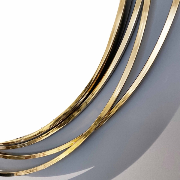 another image of 1004 mirror