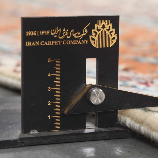 تصویر قالی یزد 30 رج قواره 6متری شناسه اثر 4-25013