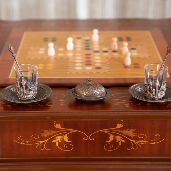 image of m68 chess table