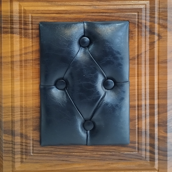 تصویر میز مدیریتی جواهر