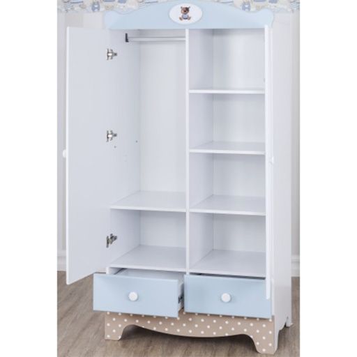 image of Tedi closet with shelf