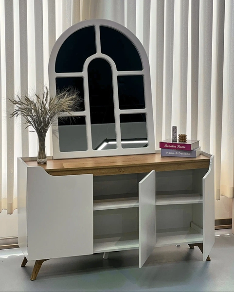 image of Karen Console and Mirror