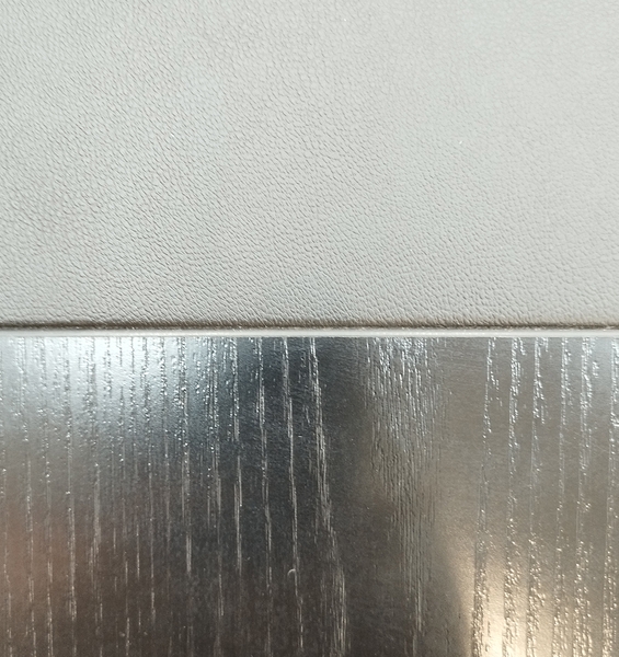 تصویر میز کنفرانس تمیس