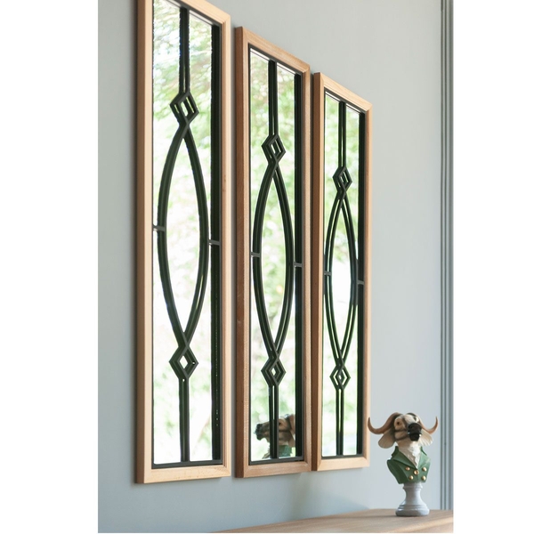 another image of Mana W1502 window mirror