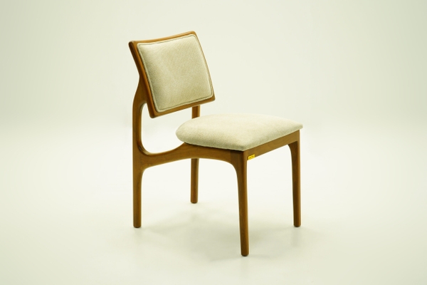 تصویر صندلی یوکا